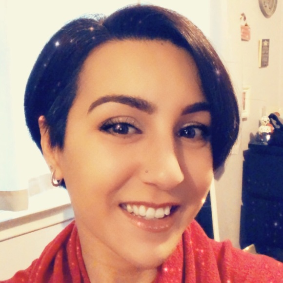 Meet your Posher, Tara - Picture 1 of 1